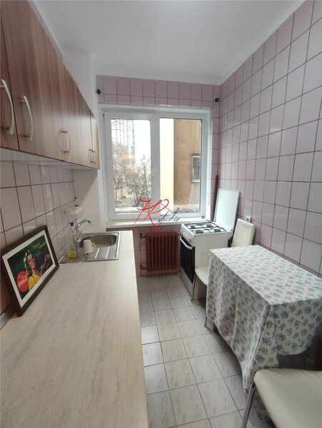 Romana, vanzare apartament 2 camere